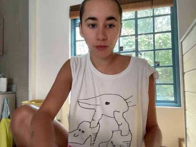 AntoniaDilune webcam