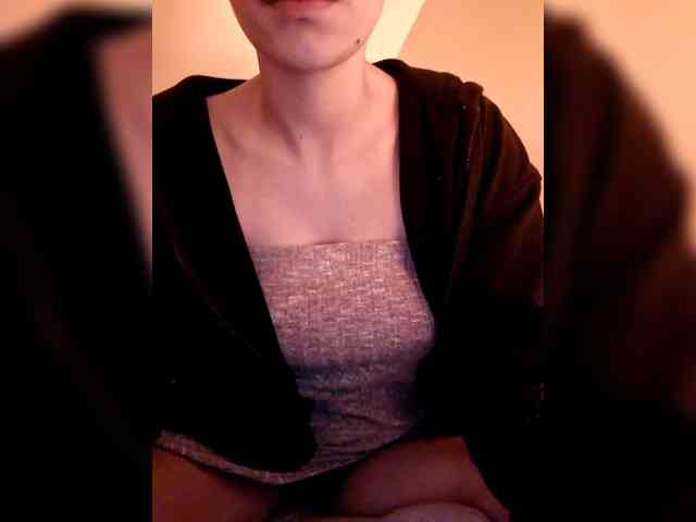 AntoniaDilune webcam