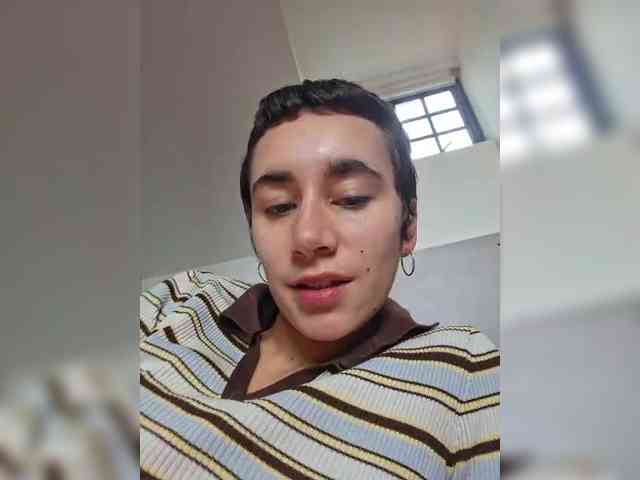 AntoniaDilune webcam