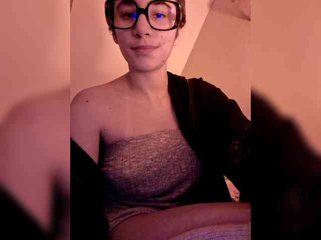 AntoniaDilune webcam