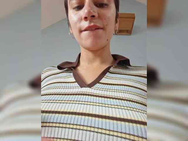 AntoniaDilune webcam