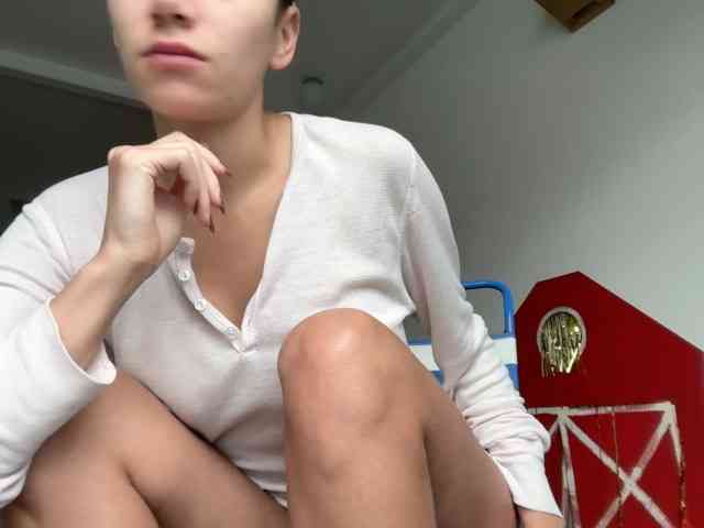 AntoniaDilune webcam