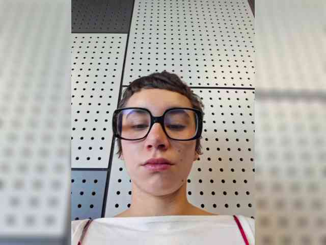 AntoniaDilune webcam