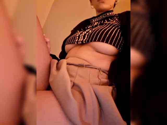 AntoniaDilune webcam