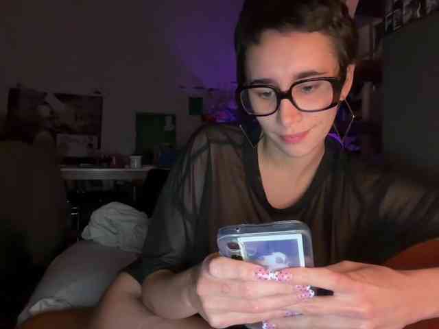 AntoniaDilune webcam