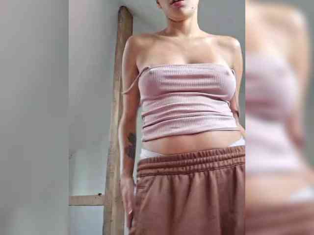AntoniaDilune webcam