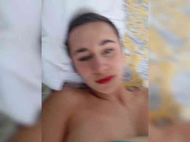 AntoniaDilune webcam