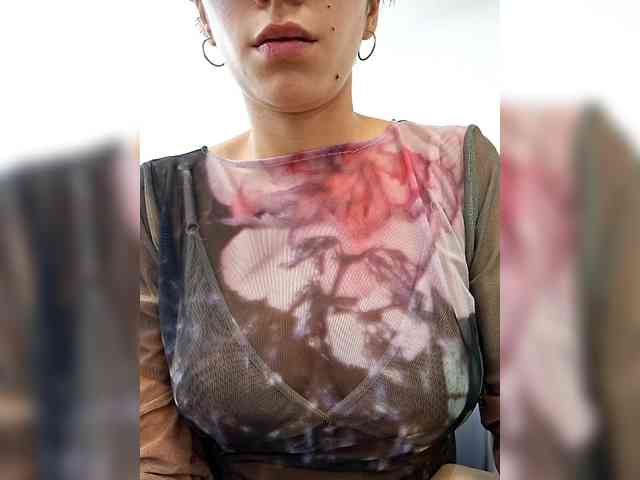 AntoniaDilune webcam