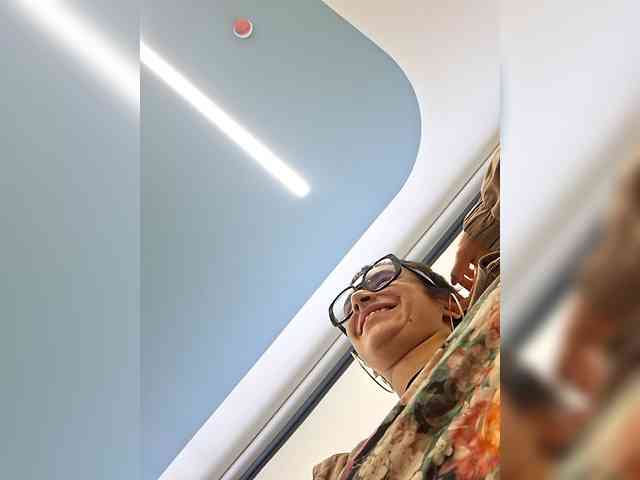 AntoniaDilune webcam