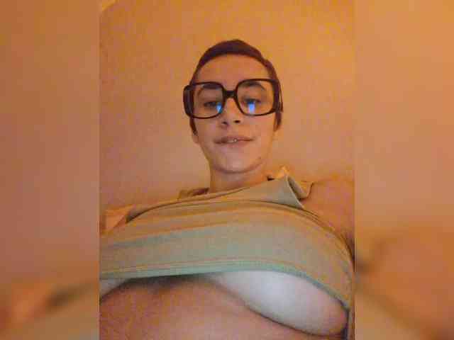 AntoniaDilune webcam