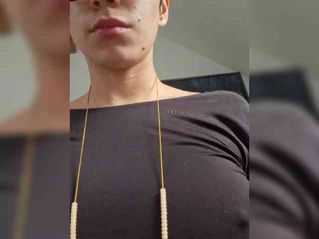 AntoniaDilune webcam