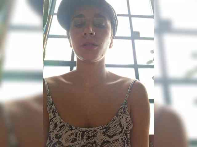 AntoniaDilune webcam