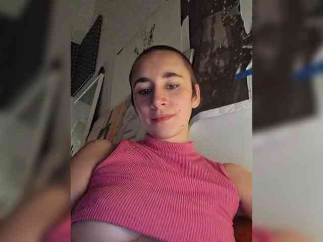 AntoniaDilune webcam
