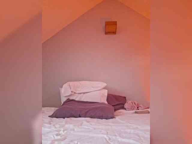 AntoniaDilune webcam