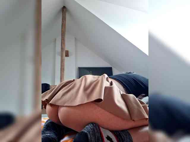 AntoniaDilune webcam