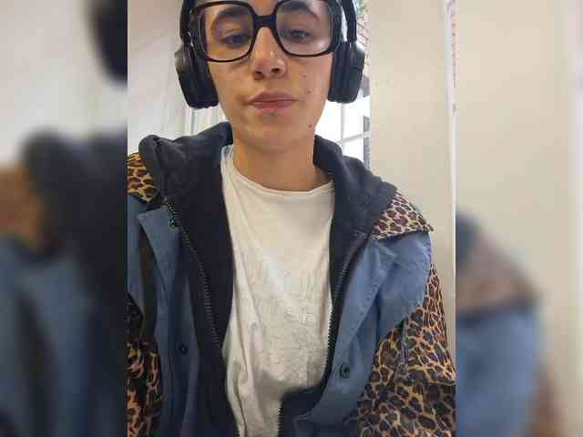 AntoniaDilune webcam