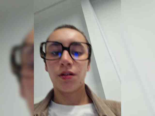 AntoniaDilune webcam