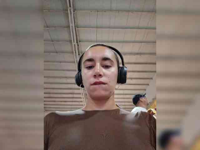 AntoniaDilune webcam