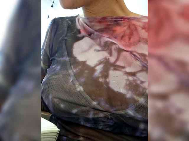 AntoniaDilune webcam