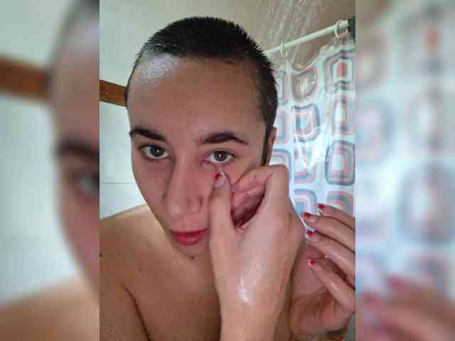 AntoniaDilune webcam