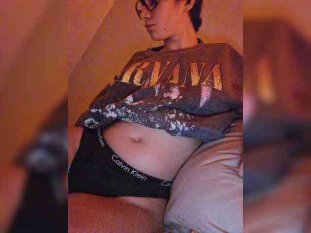 AntoniaDilune webcam