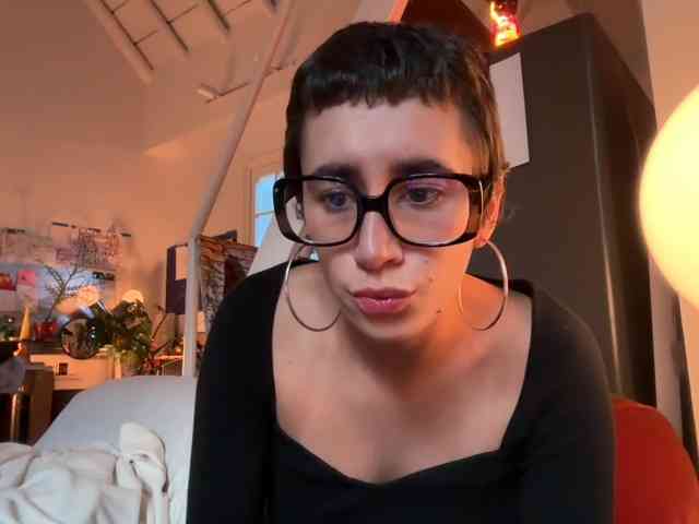 AntoniaDilune webcam