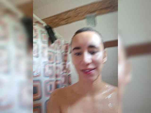 AntoniaDilune webcam