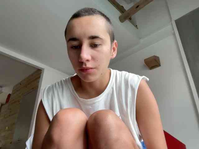 AntoniaDilune webcam