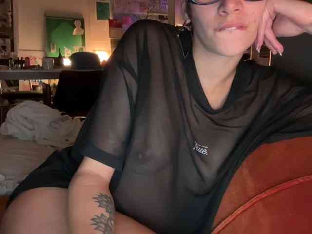 AntoniaDilune webcam