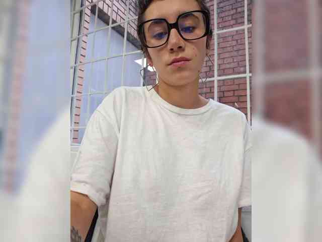 AntoniaDilune webcam