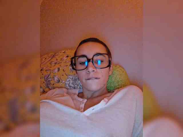 AntoniaDilune webcam