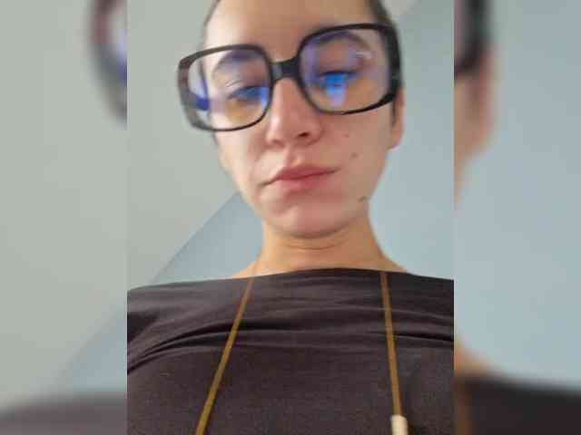 AntoniaDilune webcam