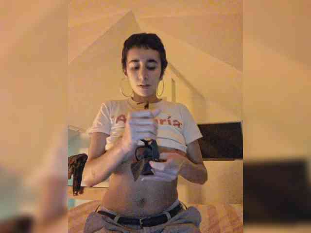 AntoniaDilune webcam