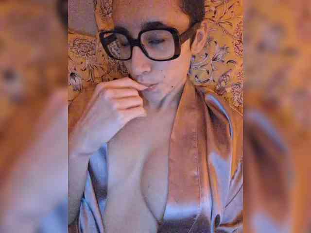 AntoniaDilune webcam