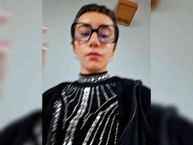 AntoniaDilune webcam