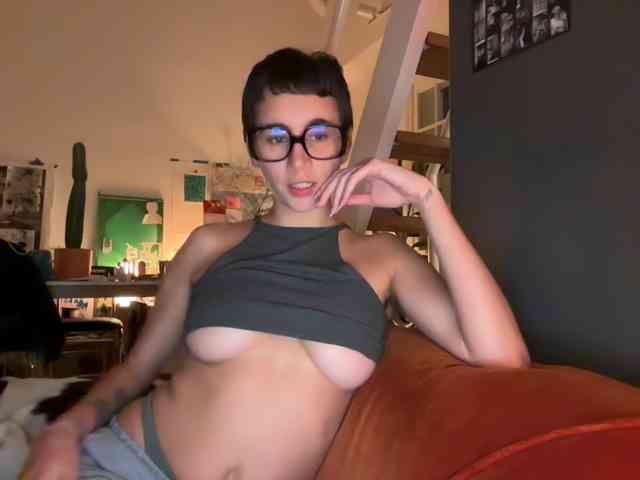 AntoniaDilune webcam