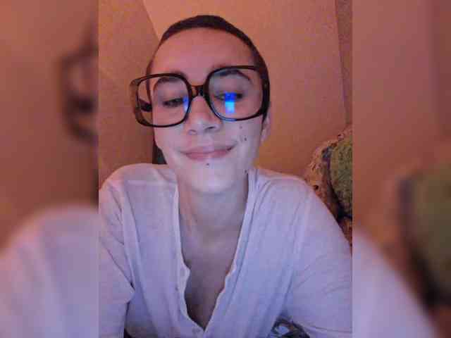 AntoniaDilune webcam