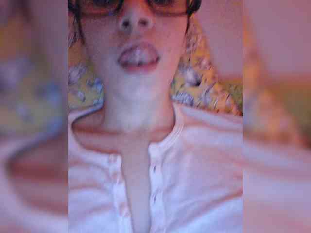 AntoniaDilune webcam
