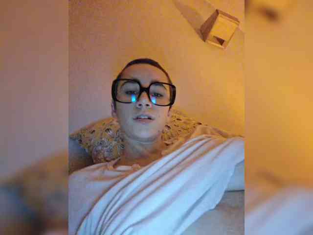 AntoniaDilune webcam