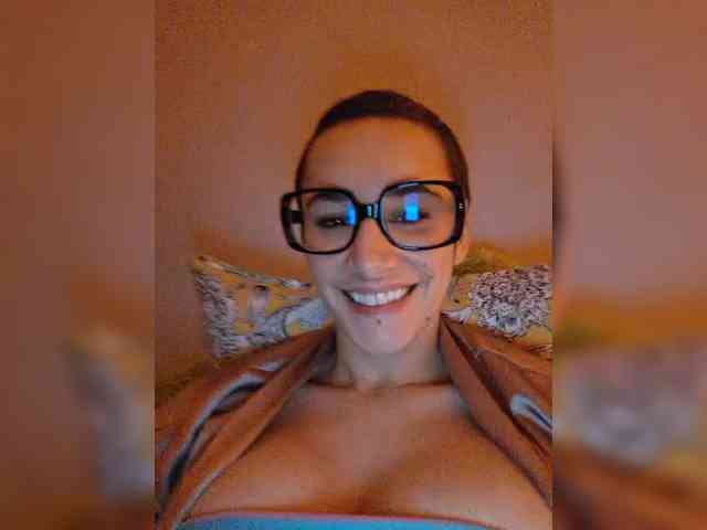 AntoniaDilune webcam