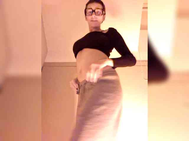 AntoniaDilune webcam