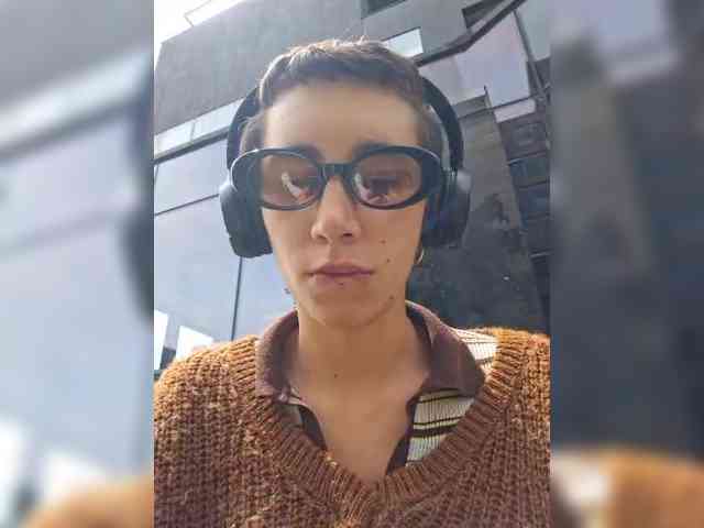 AntoniaDilune webcam