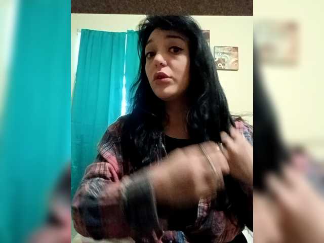 Tastycakes96 Live Cam on BongaCams