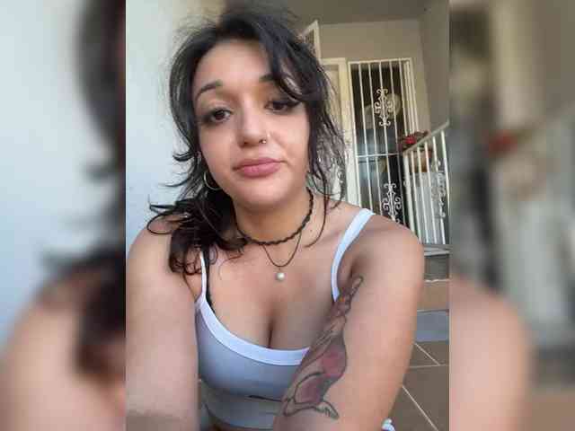 Tastycakes999 webcam