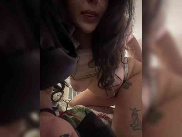 Tastycakes999 webcam