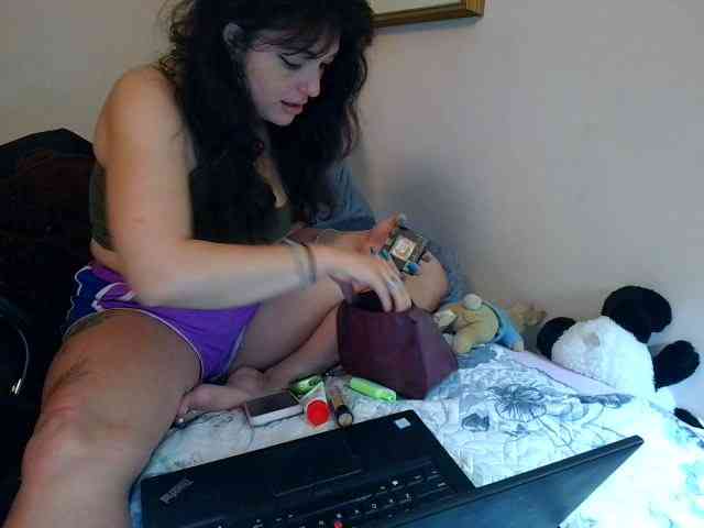 Tastycakes999 webcam
