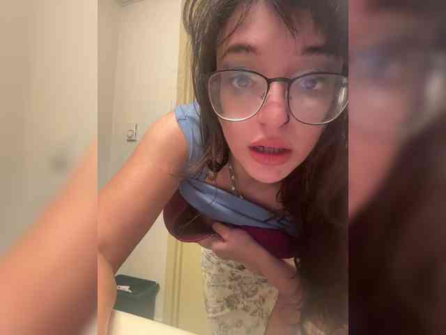 Tastycakes999 webcam