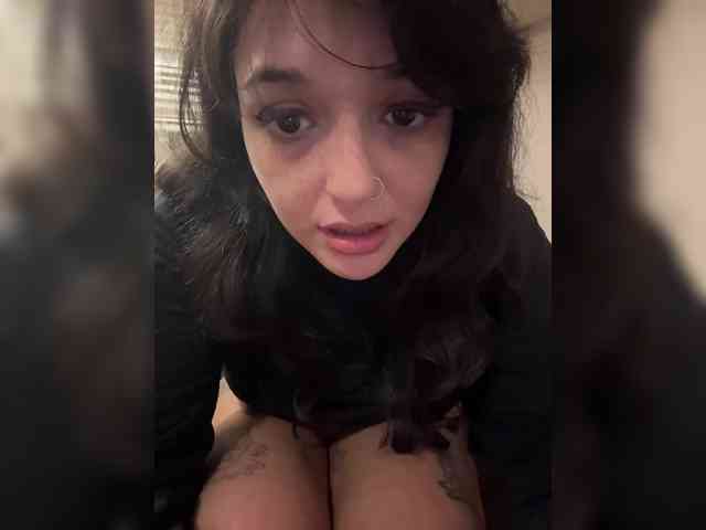 Tastycakes999 webcam