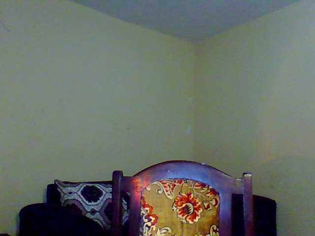 Hunnybee's BongaCams show and profile