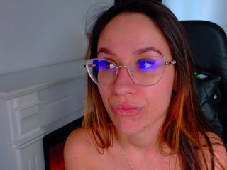 NicoleIris Porn Show